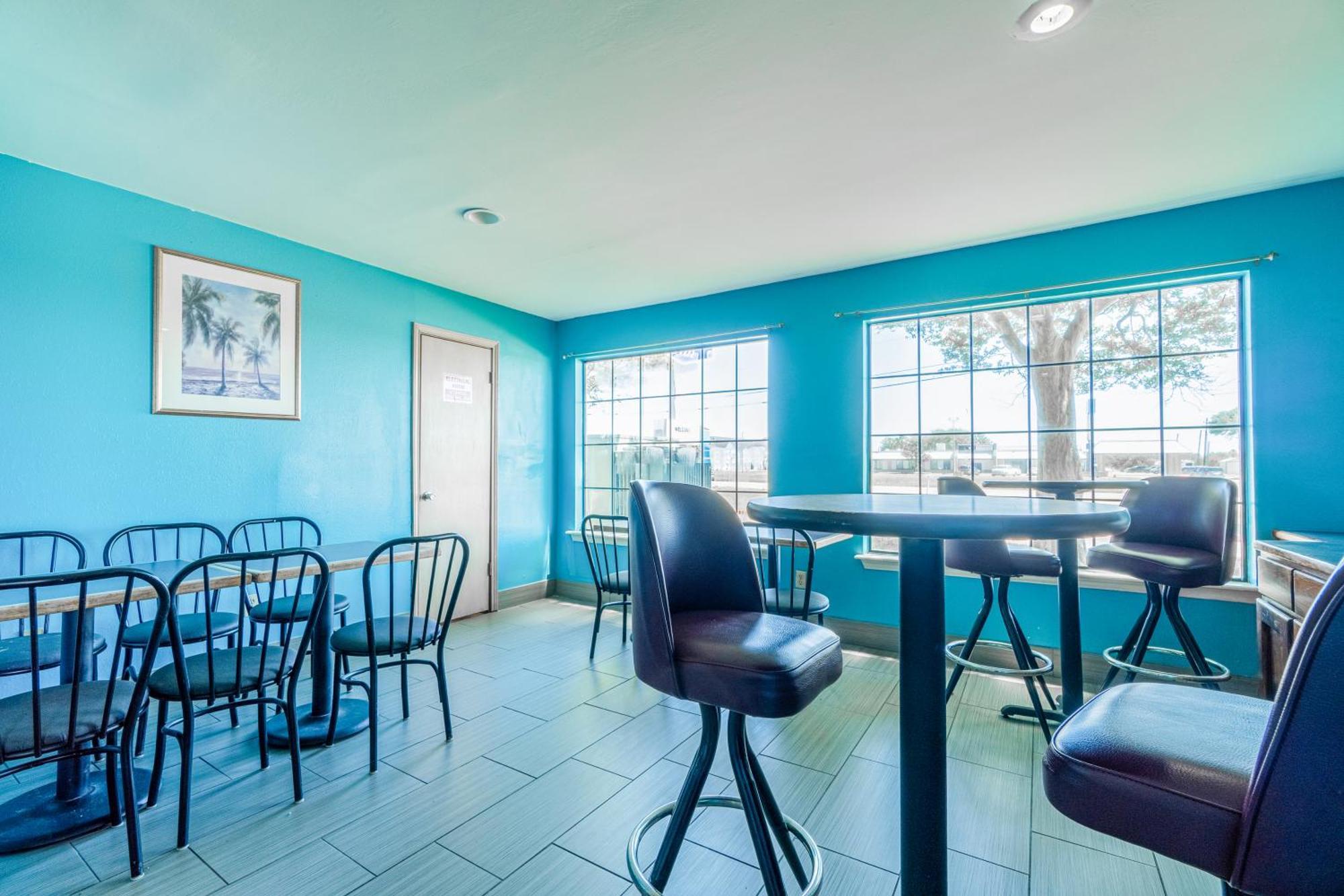 Executive Inn Port Lavaca By Oyo Exterior photo